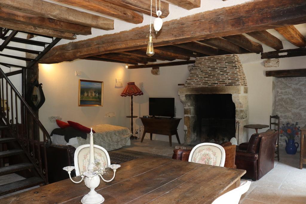 Maison D'Hotes Moulin Du Bas Pese 蒙特普利斯尚伯德 外观 照片